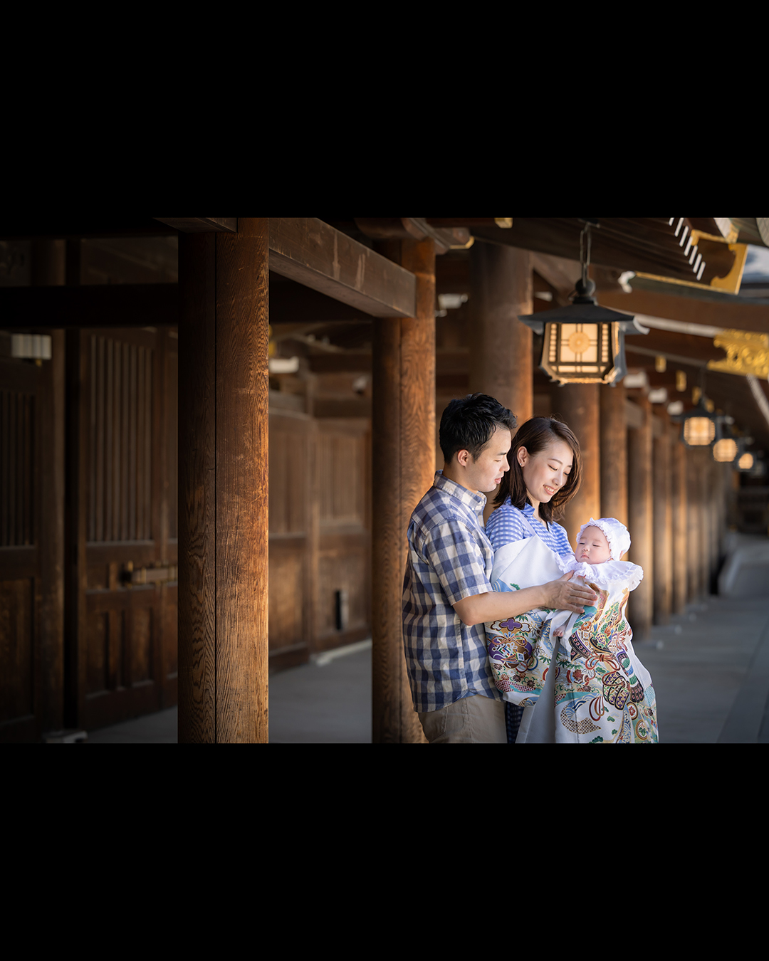 拝殿の近くで撮影